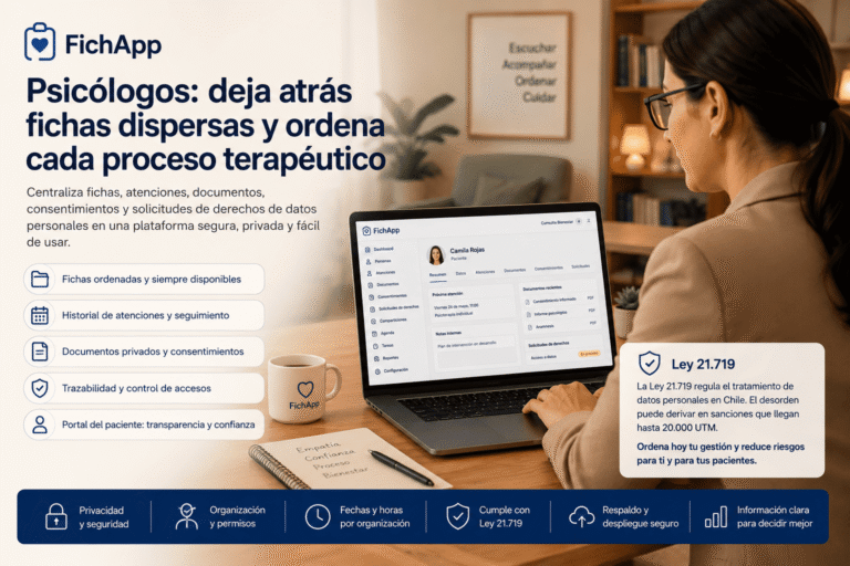 Psicóloga usando una plataforma segura para ordenar fichas, atenciones, documentos y consentimientos de pacientes